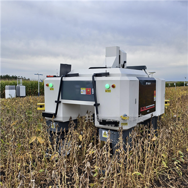 无人车式高通量表型采集分析平台（横跨式）