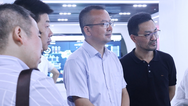 杭州市科技局局长赵喜凯一行莅临托普云农考察调研