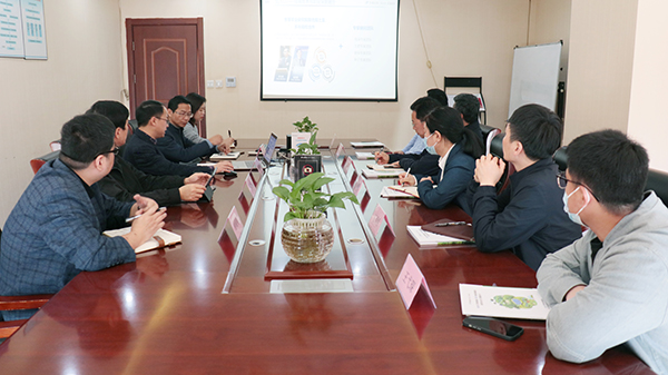 双方举行座谈交流会