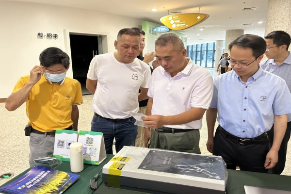 托普云农展示的智能农业仪器