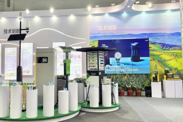 图：托普云农最新产品亮相种博会现场